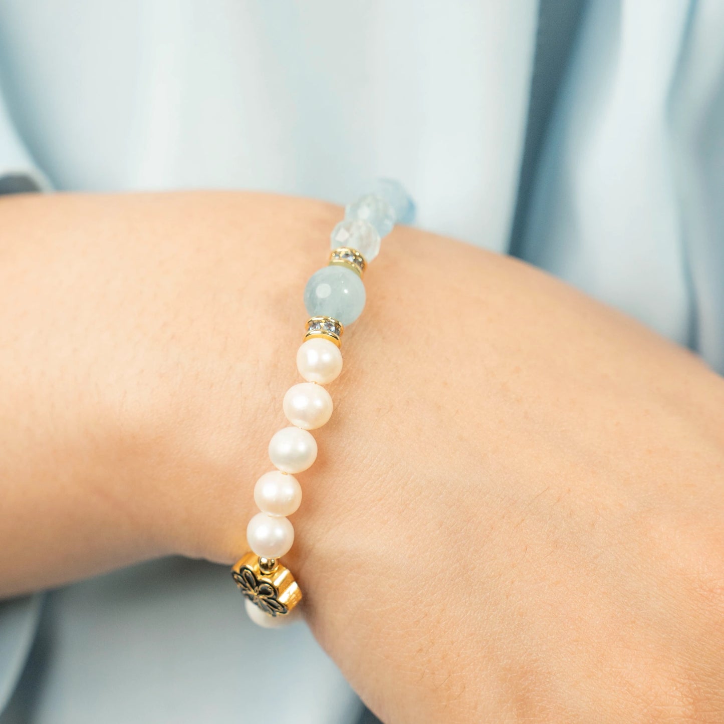 The ultimate March birthday gift. This Mulstio bracelet elegantly combines both modern (Aquamarine) and traditional (Pearl) birthstones in one stunning design.