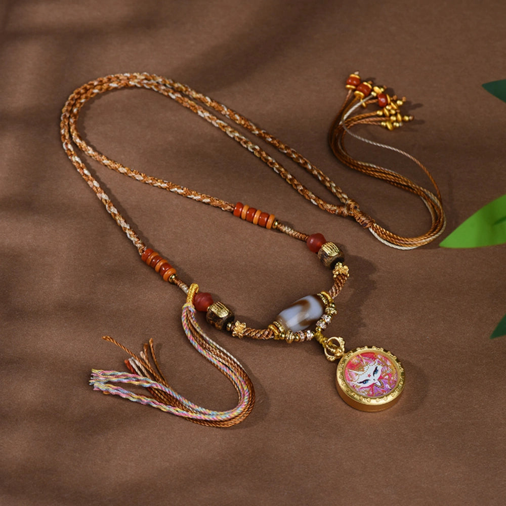 Handmade Tibetan Dzi Bead Fox Pendant Necklace Ethnic Style Healing Amulet for Women Empowerment