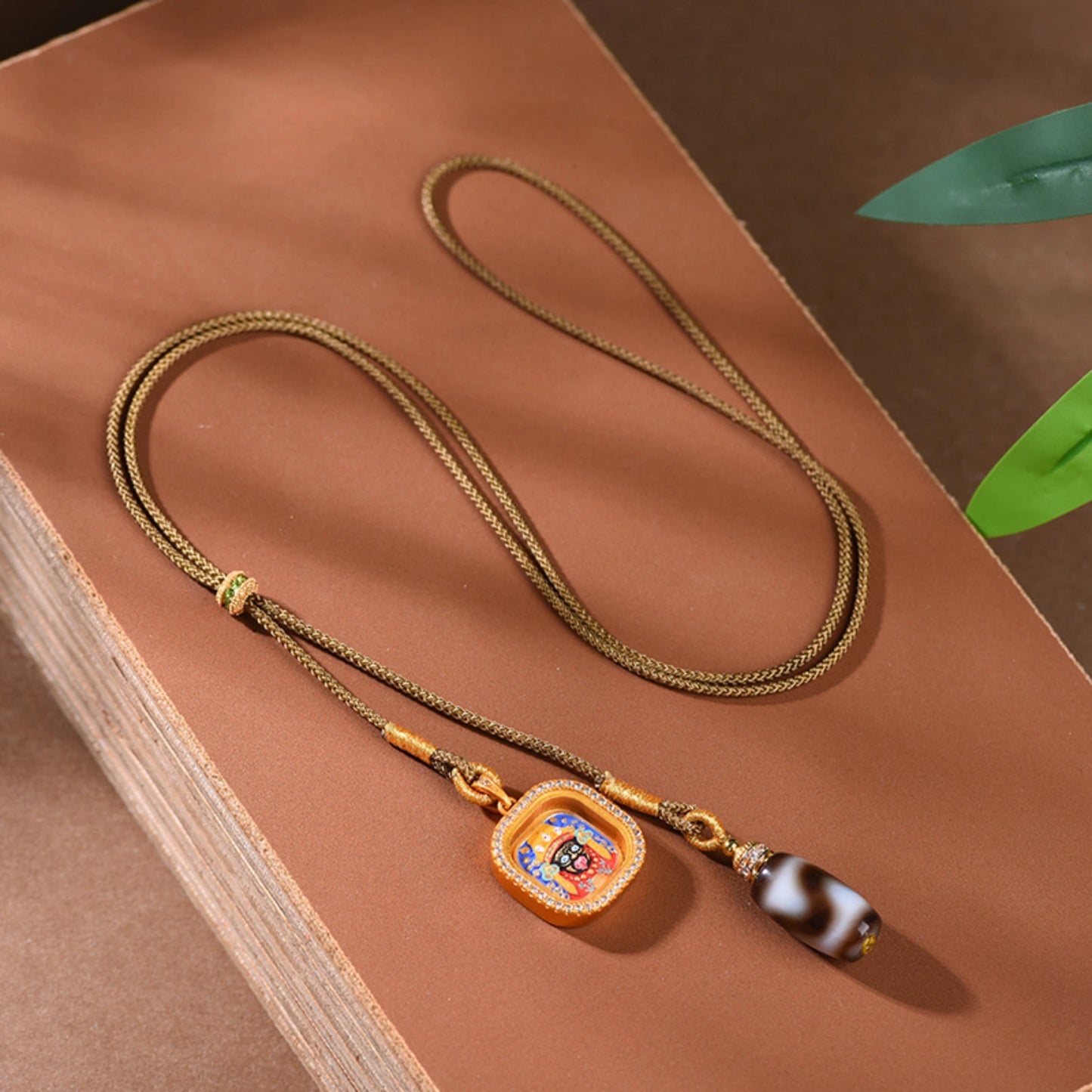 Hand-Painted Zaki Lhamo Thangka & Agate Dzi Bead Necklace - Tibetan Style Spiritual Amulet for Wealth and Protection