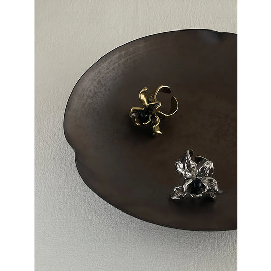 Gothic Style 3D Iris Flower Inlaid Black Onyx Adjustable Ring - Gold/Silver