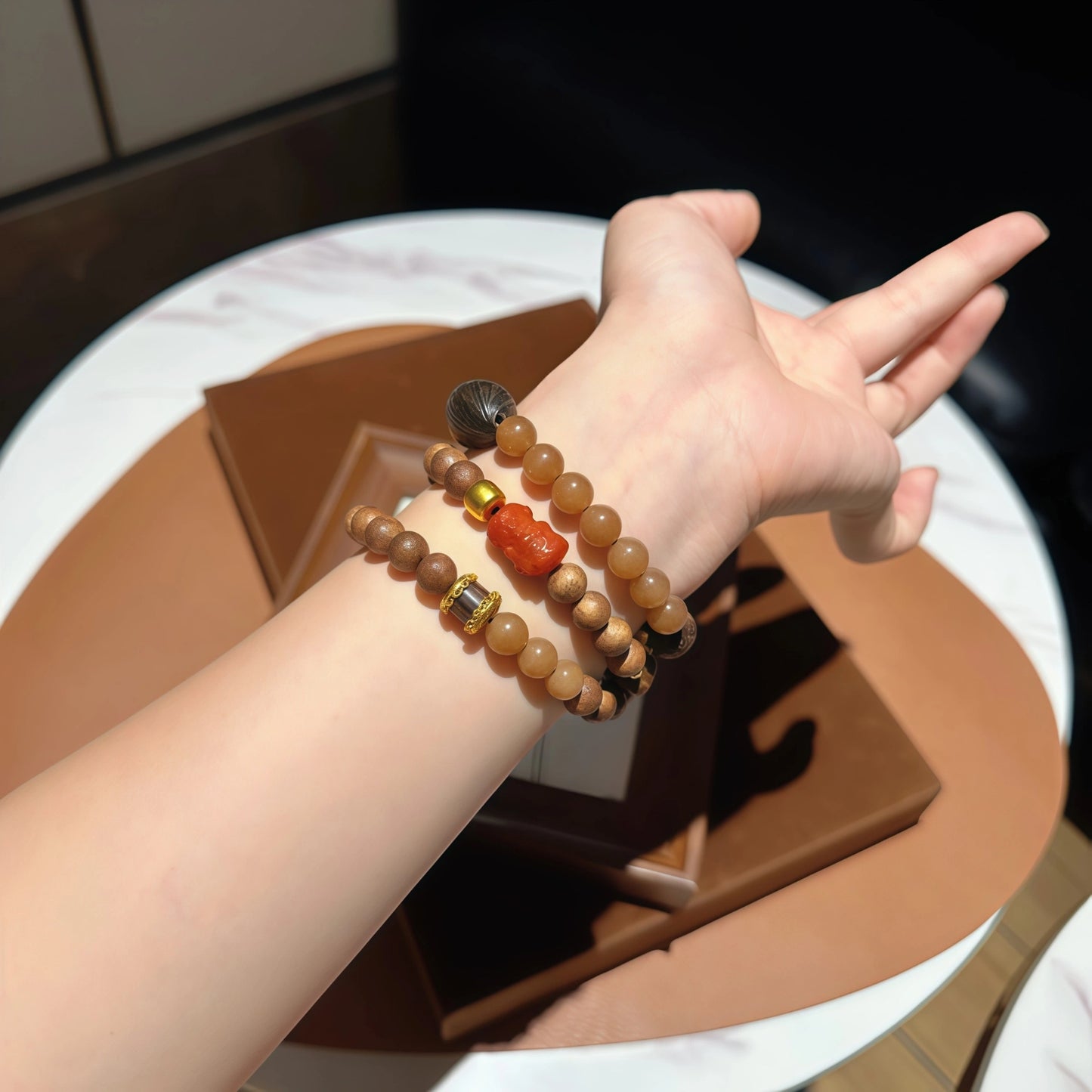 Caramel Agate and Agarwood Elastic Necklace Bracelet with Wood Beads