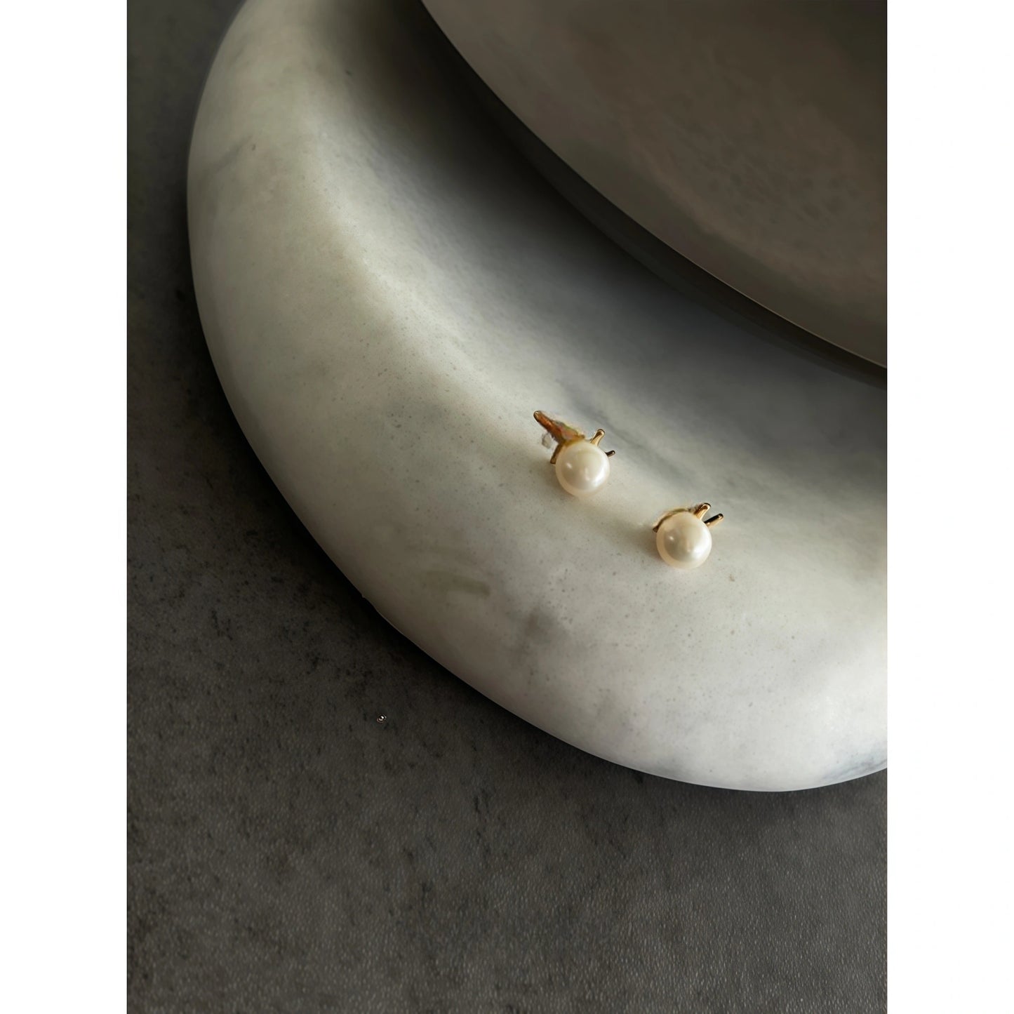 Christmas Deer Design Natural Pearl Earrings (Freshwater Pearl, Silver-Touch) - Water Element, Peace & Happiness