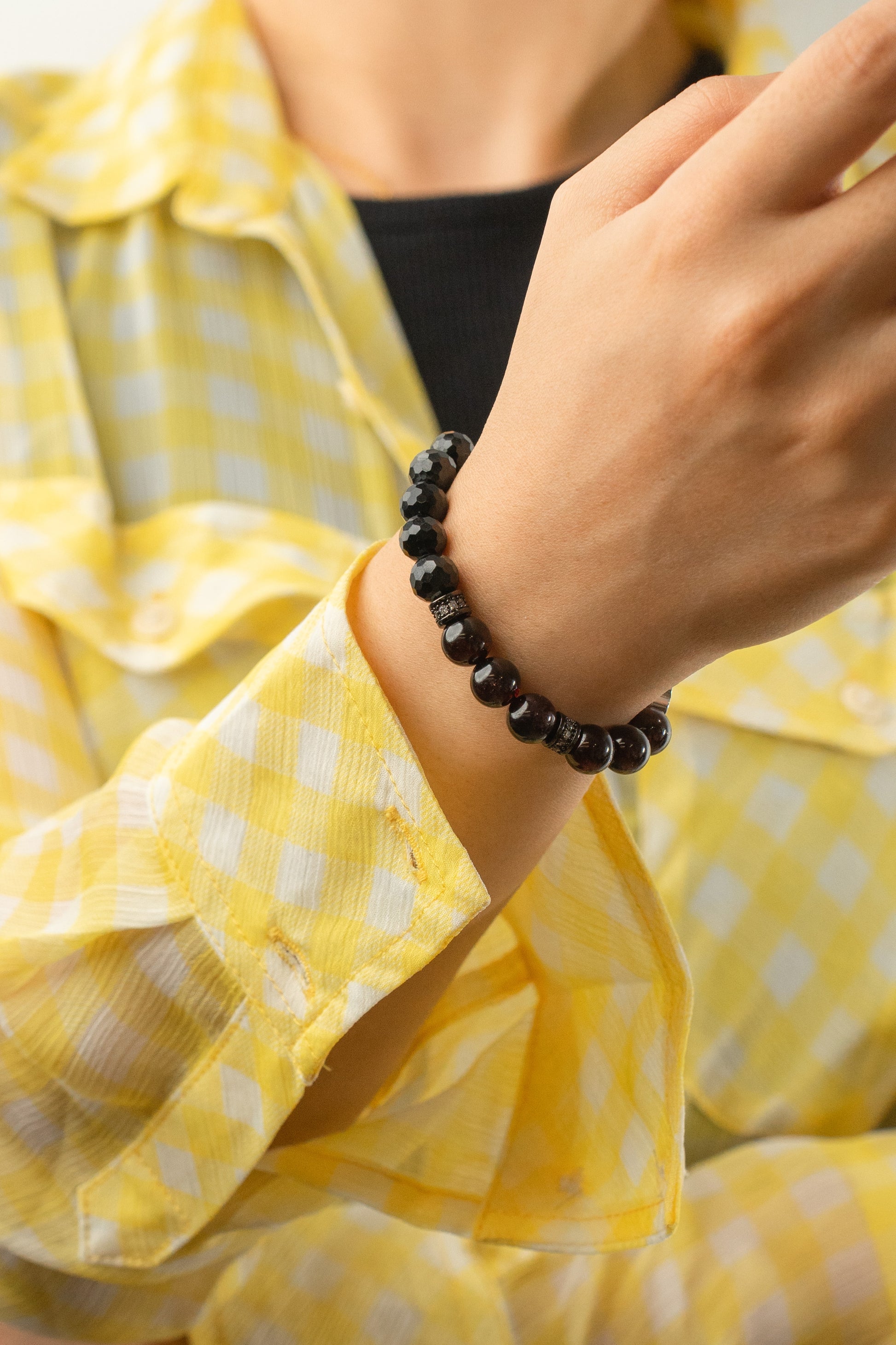 Birthstone Garnet Bracelet - JAN - Quarter Eclipse - Mulsito -4