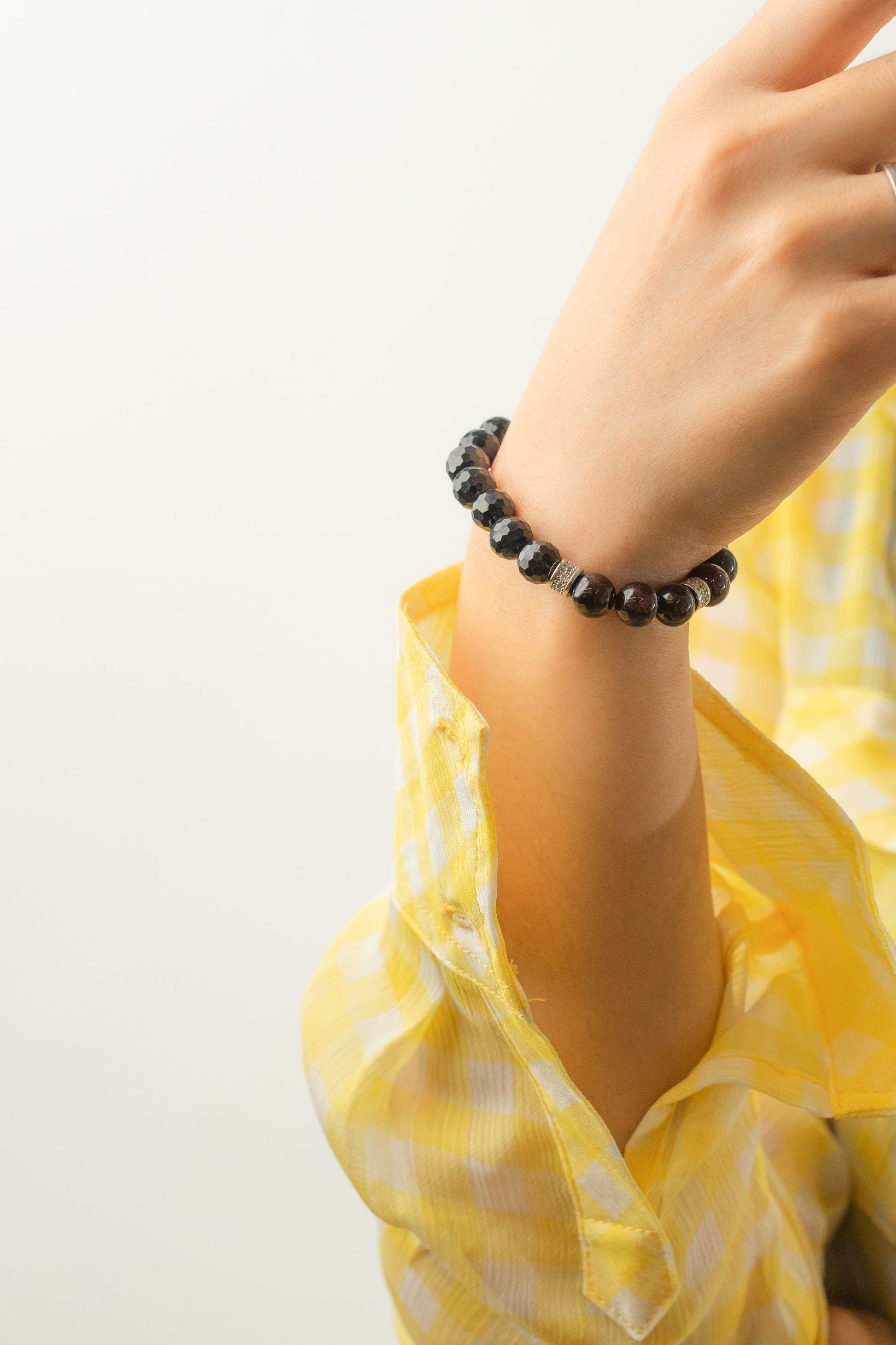 Birthstone Garnet Bracelet - JAN - Quarter Eclipse2 - Mulstio -2