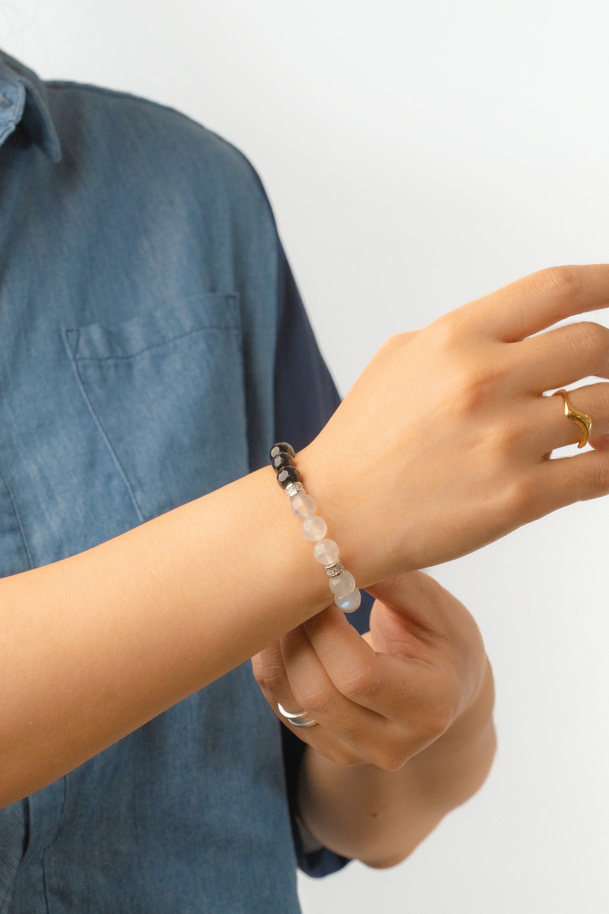 Birthstone Moonstone Bracelet - JUN - Quarter Ecilpse - Mulstio - 2