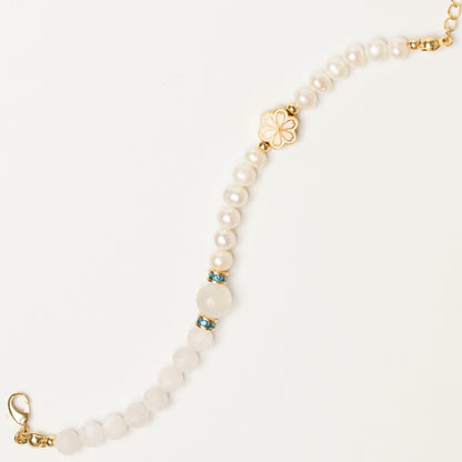 Embody the Mulstio connection to lunar energy and timeless elegance. This June bracelet is a wearable meditation on intuition and grace.